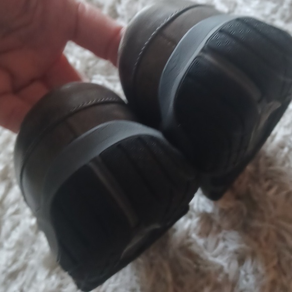 Merrell Shoes - Picture 3 of 7